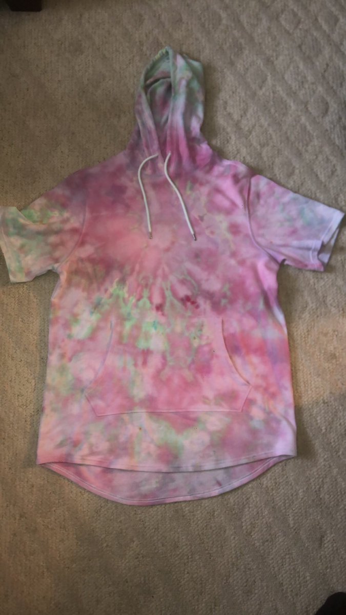 ComoCustoms's tweet image. Heard it gets cold at @lost_lands so you know I had to drop custom sweaters! DM for yours before winter comes