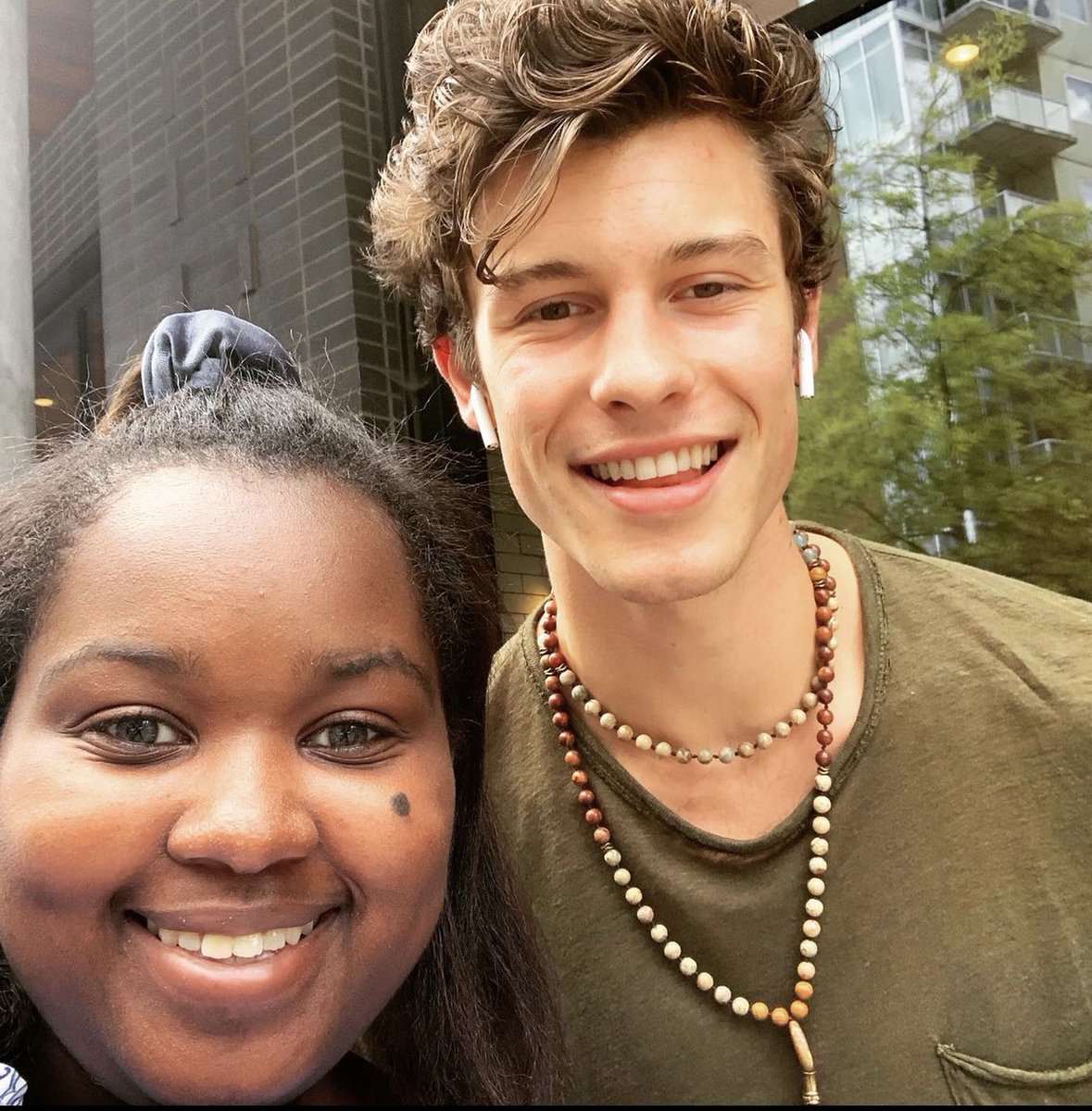 Bgrad22's tweet image. Three years apart and I'm still on this amazing journey with you 💕