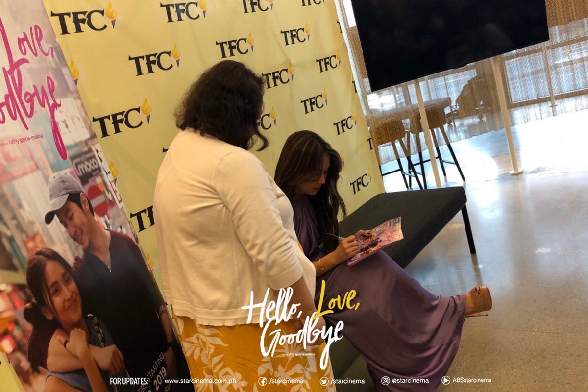 StarCinema's tweet photo. She's spreading joy ❤️ Here's Kathryn at the Meet and Greet in San Francisco ✨ #HelloLoveGoodbye #HelloLoveChooseDay https://t.co/IKB8ld8xN8