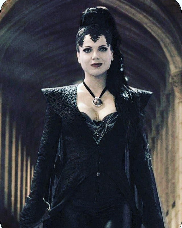 Venus_Gawdess's tweet photo. She will forever be one of my fictional heroes!!@LanaParrilla ! #evilqueen #onceuponatime #lanaparilla #evildragqueen #drag #dragqueen #dragmakeup #gothicnerdcosplayer #nerd #punk #goth #queen #supernaturalbeauty #nashville #nashvilledrag #supportlocaldrag #werrrk #werrrkdotcom https://t.co/IuktejbLzz