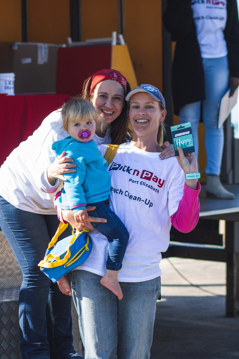 SeasTrust's tweet image. We had the best time with @PicknPay for the @PeoplenPlanet Port Elizabeth Beach Clean-up on Saturday the 3rd of August. Here's to creating a healthy environment and building a sustainable future together! #Sustainabilityfuture #beachcleanup #saveourocean