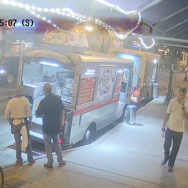 FTFOODTRUCK's tweet photo. El Rey y La María calling it a night after another busy weekend of slinging tacos all day and all night long! #foodtruck #tacotruck #mexican #tacos #elotes #quesadillas #tamales #foodporn https://t.co/mJnYJBkjEZ https://t.co/Z75mWZ00xd