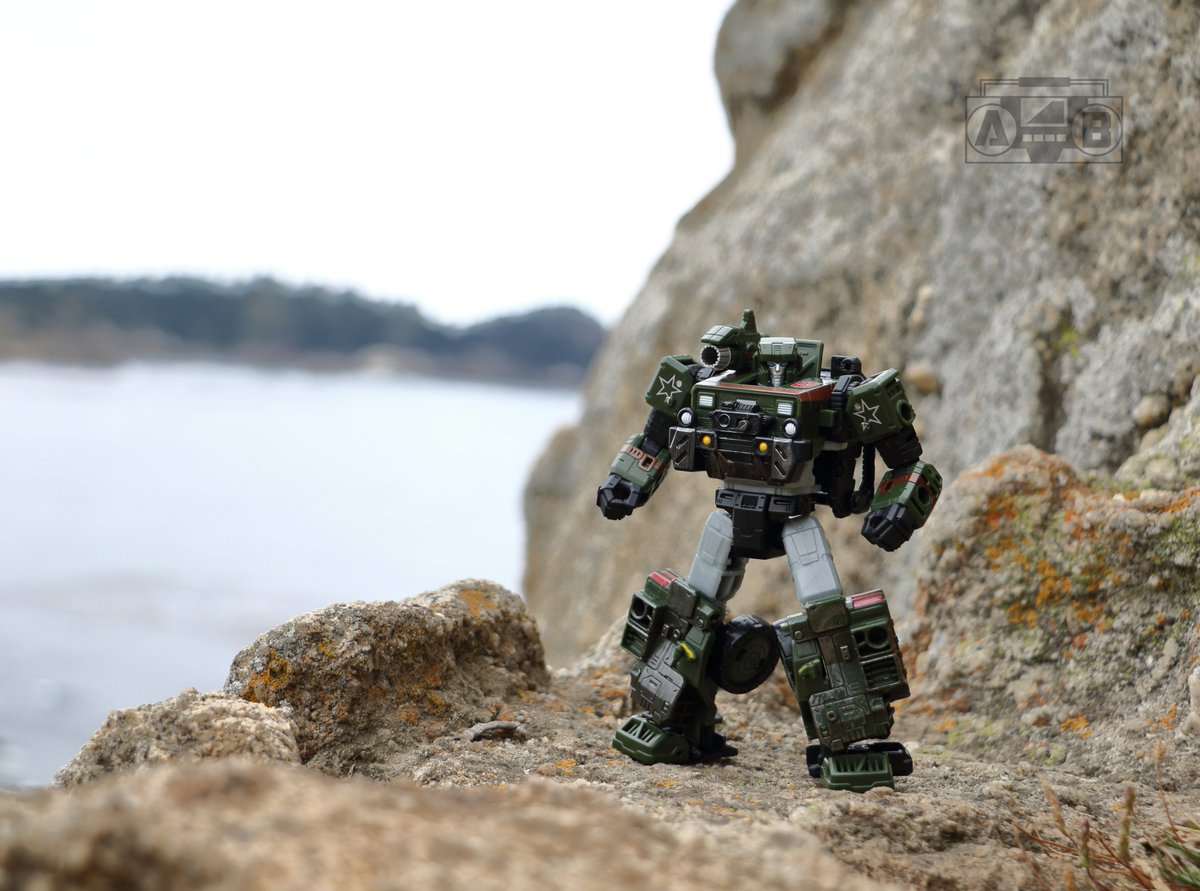 abopphotography's tweet photo. Hound has been scouting out the beach. #transformers #toyphotography #warforcybertron #warforcybertronsiege #hasbro #toy #hound #autobot #beach #beachphotography https://t.co/8tjqm55N8O