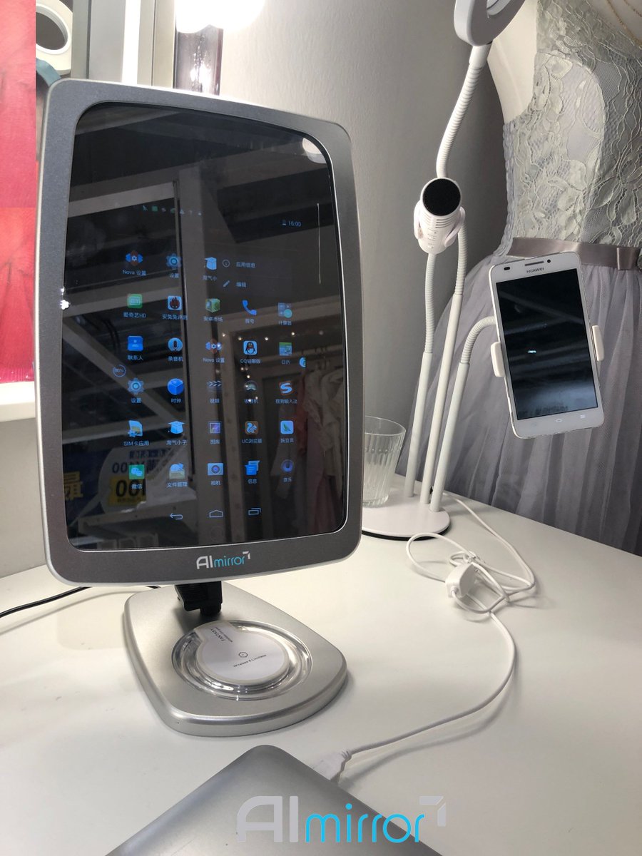 FilmpowerInc's tweet photo. #Smartmirror #magicmirror #beautymirror #mirror #androidmirror #mirror  AiMirror is not only a high-quality elegant mirror, but also an AI computer like never before. https://t.co/U5cMNas44t