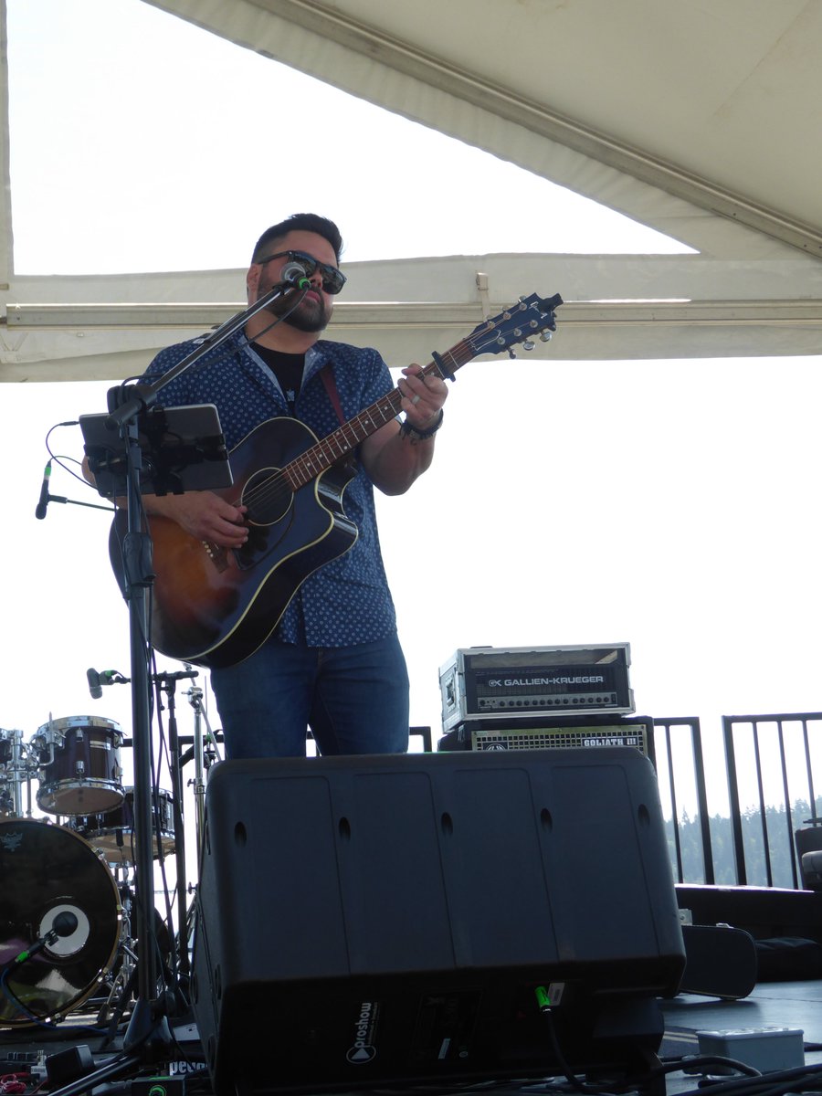 <a href="/harmonyartswv/">Harmony Arts Festival</a>  @MichelleLeroux  <a href="/foreveronurhand/">Roberto Fioravanti</a> #RobertoFioravantiStudioJeweller #GoldEmbossedOnSilver #Pearls <a href="/FreshStMarket/">Fresh St. Market West Vancouver</a>  #ArtMarket #WeekendsOnly #HarmonyArtsFest  #Aug2To11  <a href="/patrickgavigan/">Patrick Gavigan Music</a>  #GardenStage #MilleniumPark #HisGuitarSang