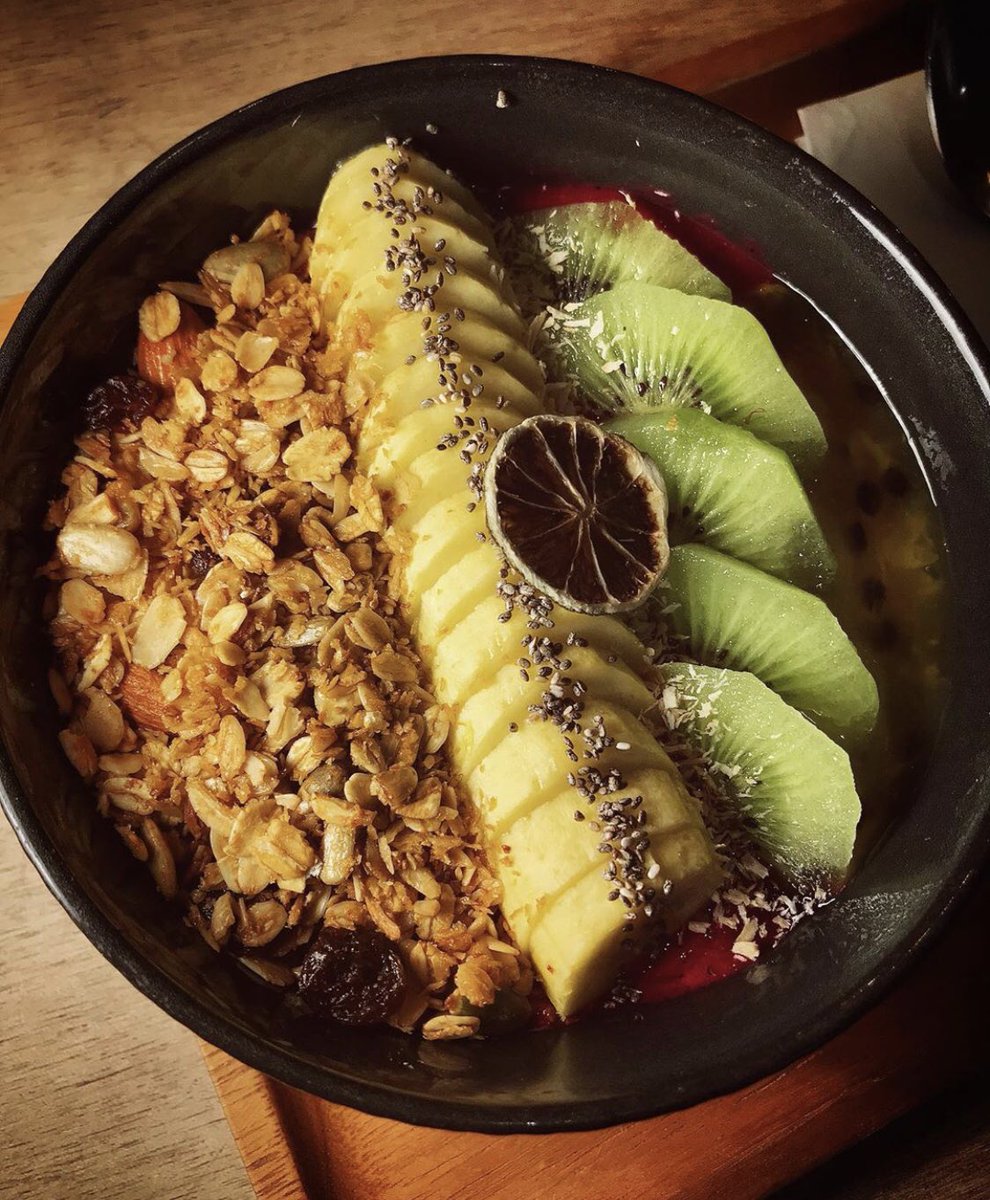 Priyaszo1's tweet photo. Perfect Smoothie Bowl ❤️ #smoothie #smoothiebowl https://t.co/1EWMOPbiAF