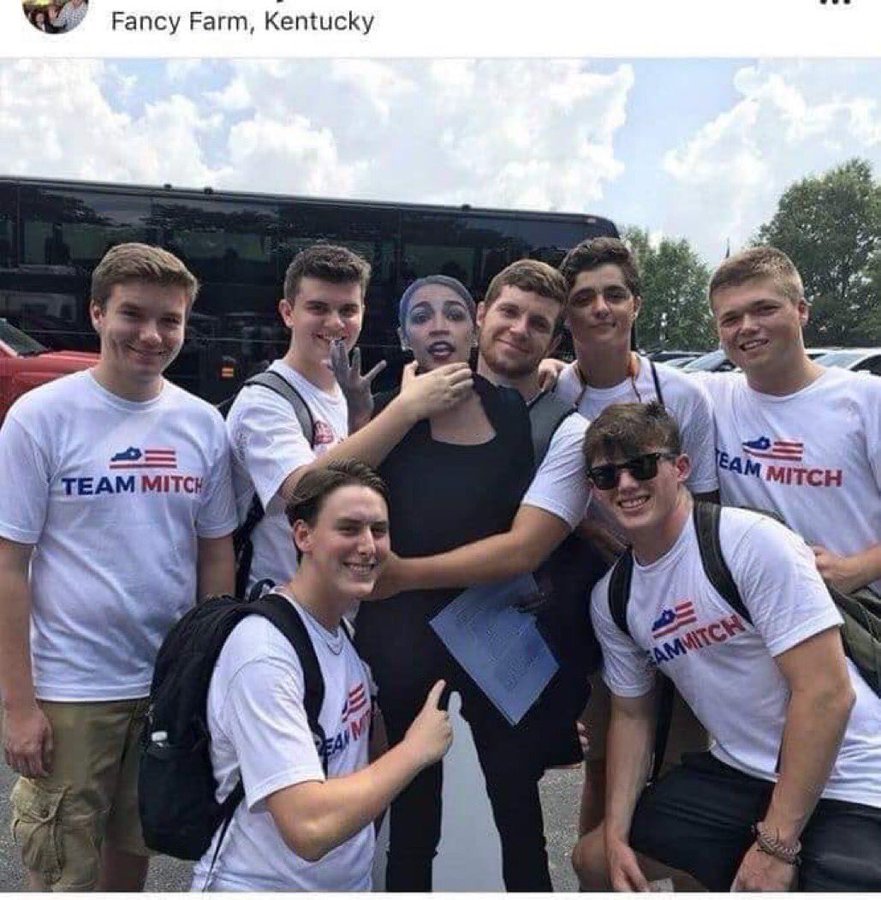 LightRain1013's tweet photo. WE see a group of young dudes shootin' the shit and being carefree. Because we're not brainwashed, or evil.

THE ANTI-WHITE MAFIA sees white male rapist devils who must be squashed and eradicated from the planet with nukes. B/c they are psychopathic bigots.

#LearnTheDiff 👀👆 https://t.co/yCngs8suNy