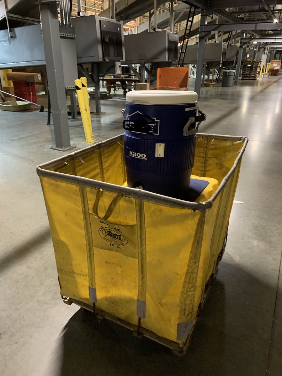 Jen &amp; I are your hydration team members.... bringing you our mobile hydration station to your PD/Belt....don’t get hydration fouled <a href="/BlanchardLyle/">Lyle Blanchard</a> <a href="/jpaloupsair/">John Palo</a> <a href="/jrindafernshaw/">Fern Shaw</a> <a href="/audreyvb3/">Audrey VandenBosch @SafetySupervisor</a> <a href="/UPSers/">UPSers</a> #WahcaNightSort #wellness