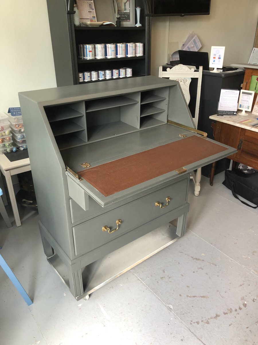 FurnitureRevn's tweet photo. The customer was more than happy when collecting this bureau yesterday, which had been sprayed using our own Lisses &amp; Belle superior finish furniture &amp; kitchen paint. https://t.co/0cnLkZLwKs
