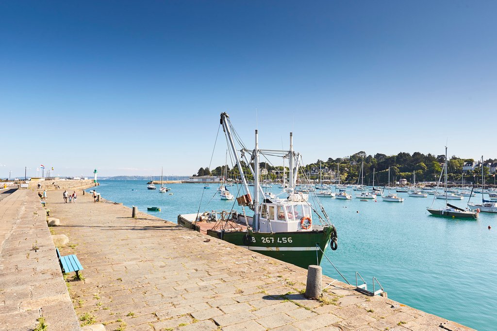 SensationBzh's tweet photo. Image de carte postale au vieux port de #saintquayportrieux Belle journée à tous!🙂 #sensationbzh #Bretagne 📷@ALamoureux https://t.co/xEO9sqlFK2