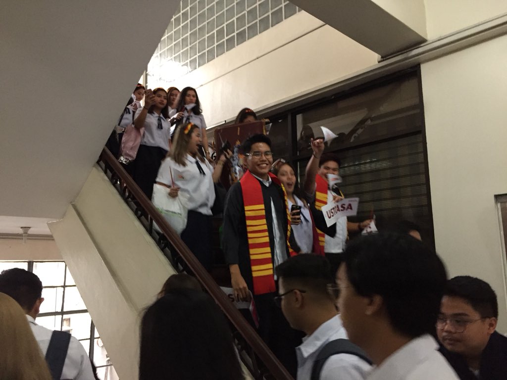 ustcasaofficial's tweet photo. As of the moment, CASA Freshmen are lining up and on the way to the Arch of the Centuries.
#CASAFreshmenRock
#GrowLouderWithCASA https://t.co/glCDP1iZqh