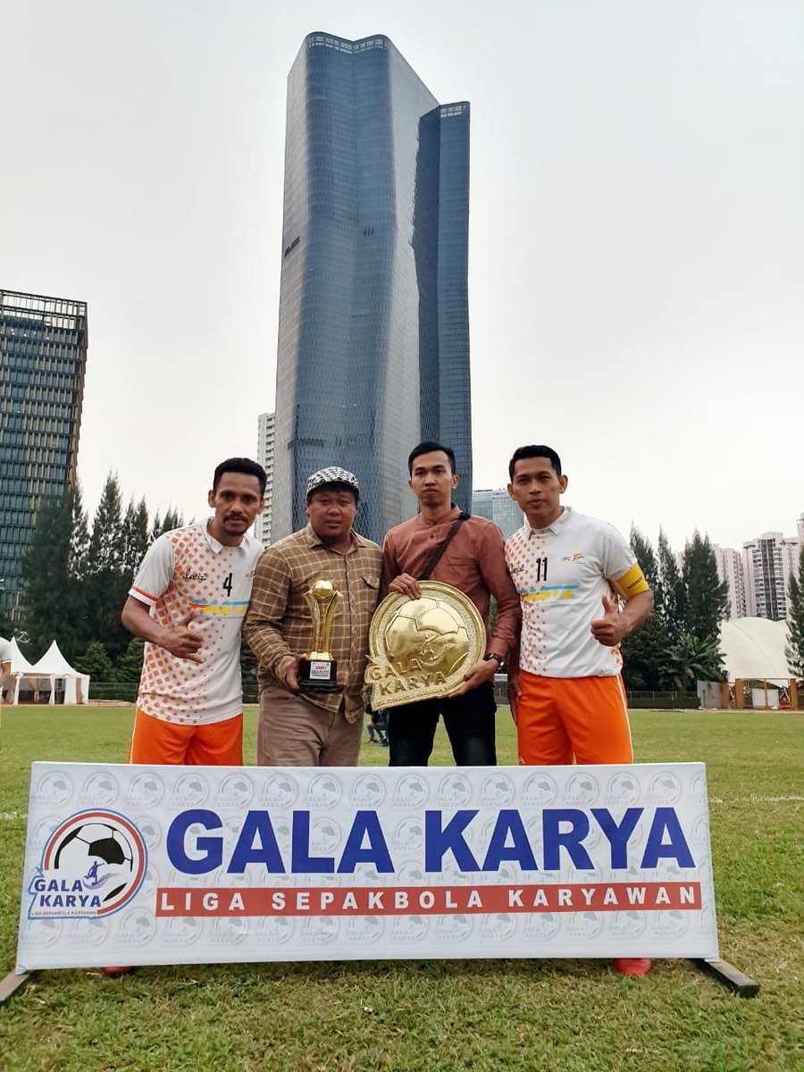 ipctpk's tweet photo. Prestasi ini semoga akan membuat Tim Sepakbola #IPCTPK lebih bersemangat untuk meraih prestasi di event selanjutnya, tetap semangat! https://t.co/QfyyLHDK9B