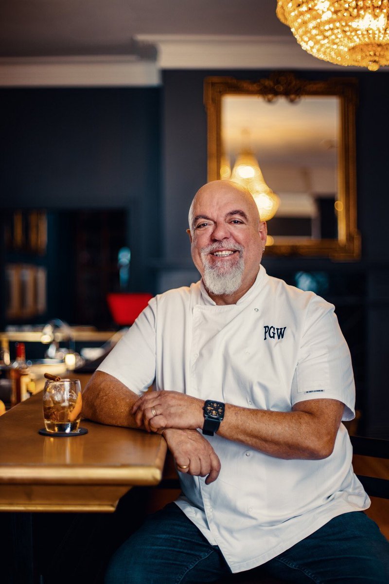 At 9:30am live on the #SAwineshowcase FB page I catch up w/ @Grande_Roche’ new F&amp;B manager @petegw to chat all about their eclectic wine list and his focus on local <a href="/visitpaarl/">Visit Paarl</a> wine farms.

<a href="/oldvineproject/">Old Vine Project</a>’ <a href="/AndreMorgenthal/">André Morgenthal</a> will be joining us to chat about #oldvines listed 🥂