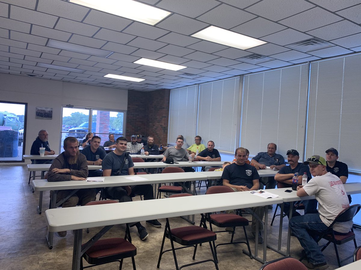 yesjarrett2006's tweet photo. Absolutely love my job! Loved being able to talk Moreau Fire District about FirstNet! #osagebeast #FirstNet #KAMOProud  #KAMO  @alysonwoodard  @jennwade_ @jc1087 @chrissymurrayKC https://t.co/I9wuFAwefG