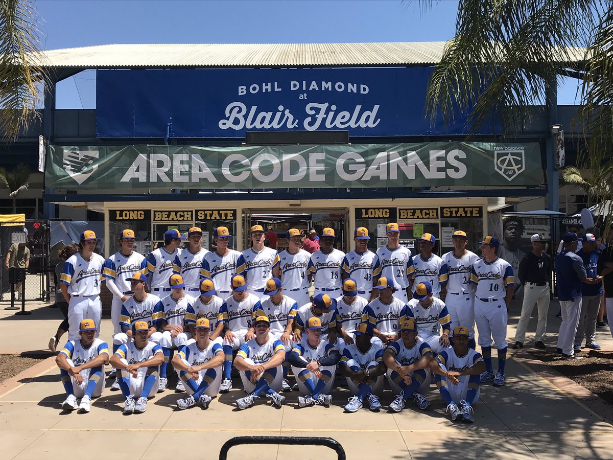 KnNavyac's tweet photo. #ACGames19 #represent808 AreaCodeBaseball Brewers players representing 808! @RobDeMelloKHON @FelipeOjastro https://t.co/v0fKq6x7Ra