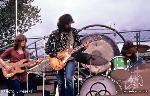 badpostled's tweet photo. Led Zeppelin photographed by J. Wright in Melbourne, AU, 1972 https://t.co/fIyfcv8zpS