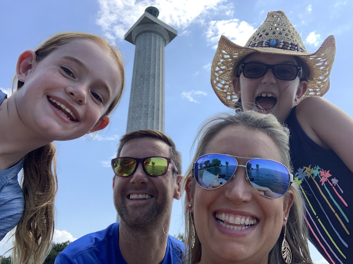 ryanminnaugh's tweet photo. Put-In-Bay for the day #putinbay #Ohio #family @kelminnaugh https://t.co/81tC2kzUyR