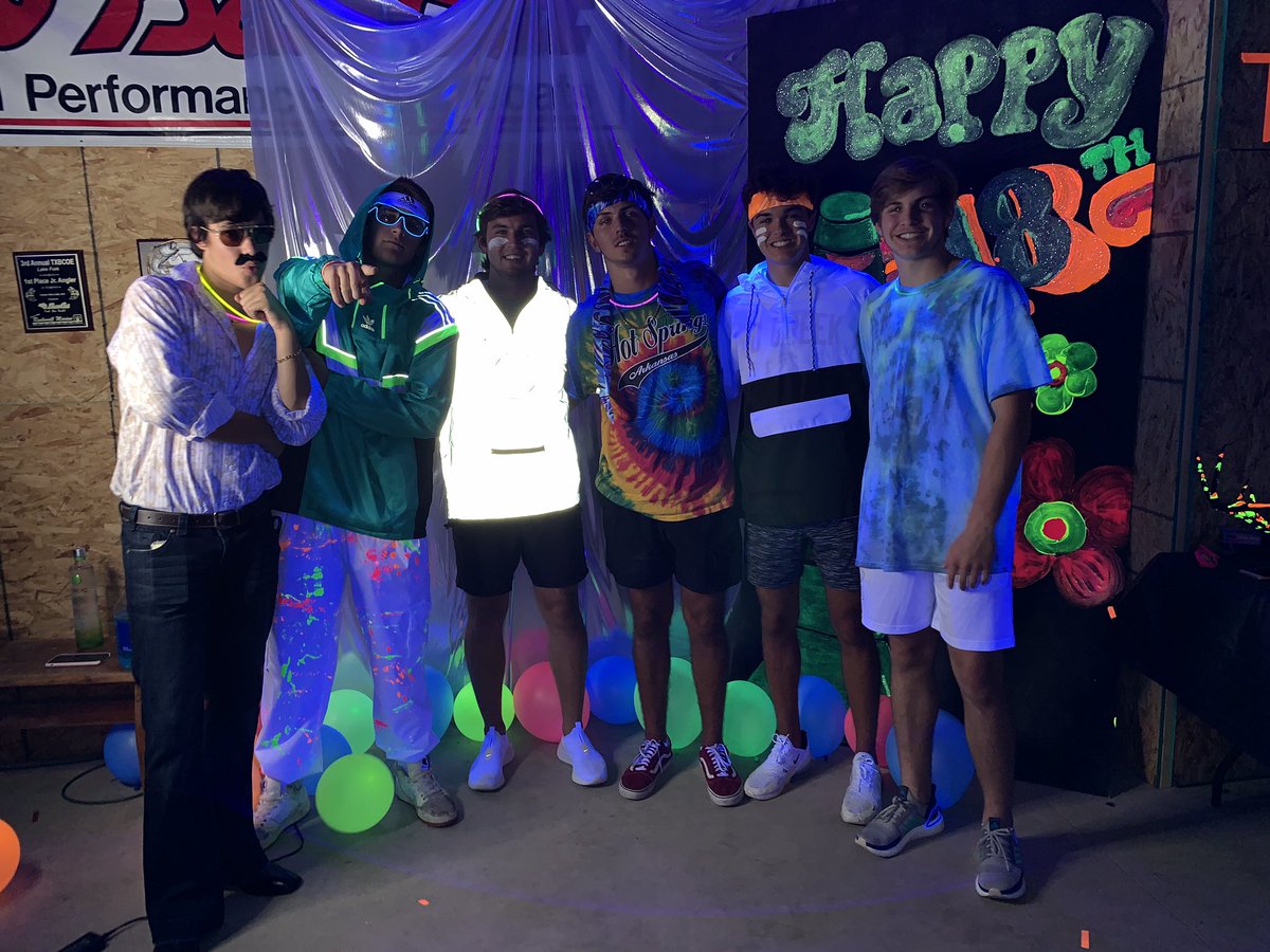 CoggeshallLane's tweet photo. Birthday @connermarkham_2 https://t.co/CFH4HQlKcQ