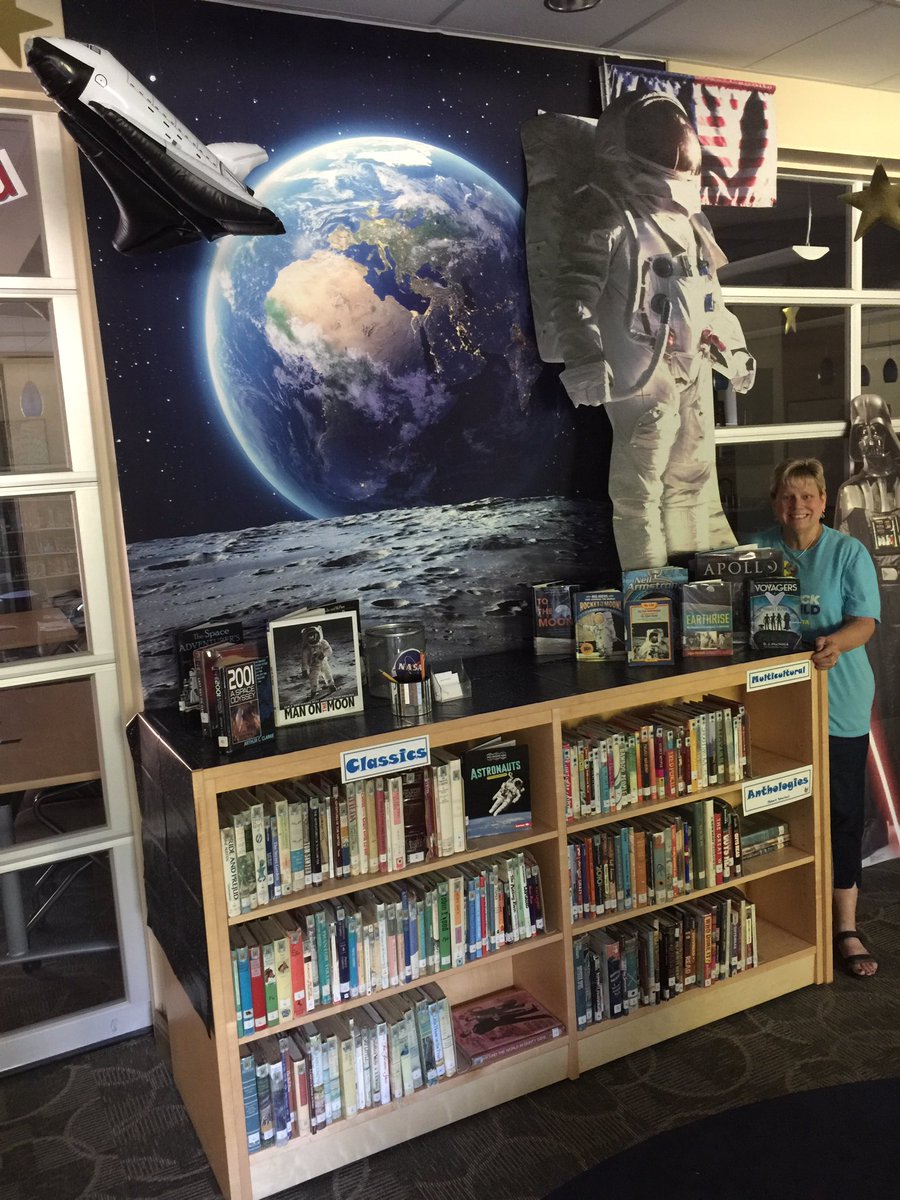 KurtReiber's tweet photo. All I can say is that I would have done better in school if I had a “space” like this to do research in! @kreiber has prepared her “space” for @wyomingschools Middle School students! Enjoy an incredible year! https://t.co/qnW9nW3W8s