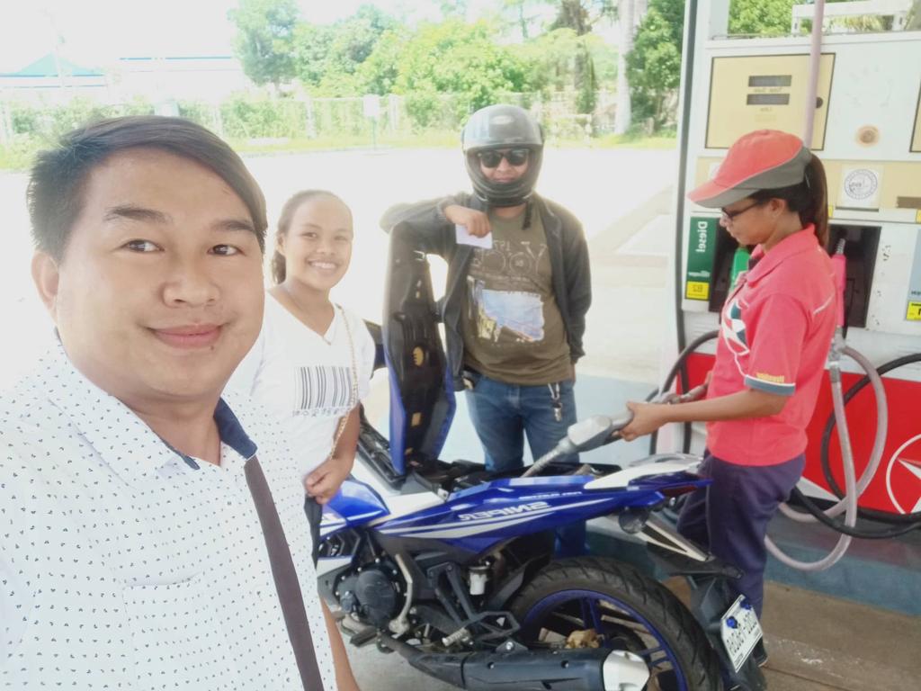kai_manong's tweet photo. By simply sharing the hashtags below with a simple message and fueling at any Caltex station, you can help students of Raniag High School achieve their new equipments..Thank you and God bless!!
#CaltextFYSph
#RHS_CaltextFYS https://t.co/bnuRb5lHGU