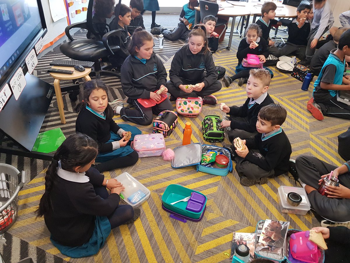 smcm_school's tweet image. Be You Buddy Lunch #beyou #sharedlunch @smcm_school @CEMelbourne