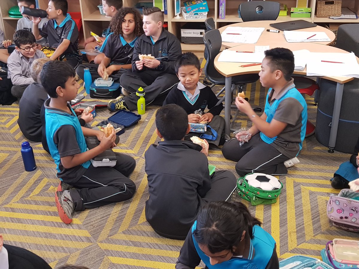 smcm_school's tweet image. Be You Buddy Lunch #beyou #sharedlunch @smcm_school @CEMelbourne