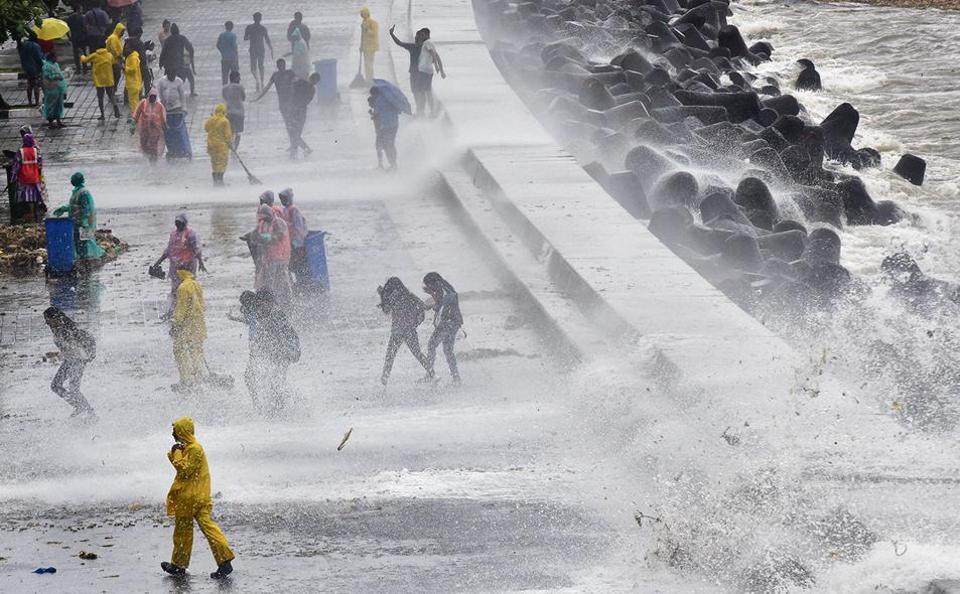 HTMumbai's tweet photo. In first 5 days, Mumbai records 78.2% of August average rain

(report by @ChatterjeeBadri)

https://t.co/tl095IJO6u

#MumbaiRains https://t.co/AoHpqTWmMi