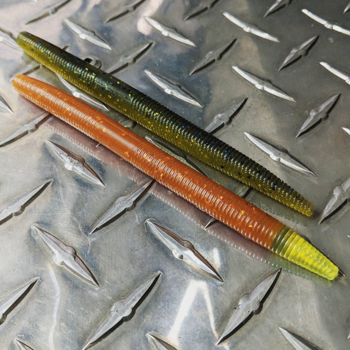 baglimitbaits's tweet photo. Some custom Stick Worms in Bluegill laminate and Clean Motor oil with copper flake and Chartreuse tips.
https://t.co/vAUTKYRmq6 https://t.co/L3W3FT9ala