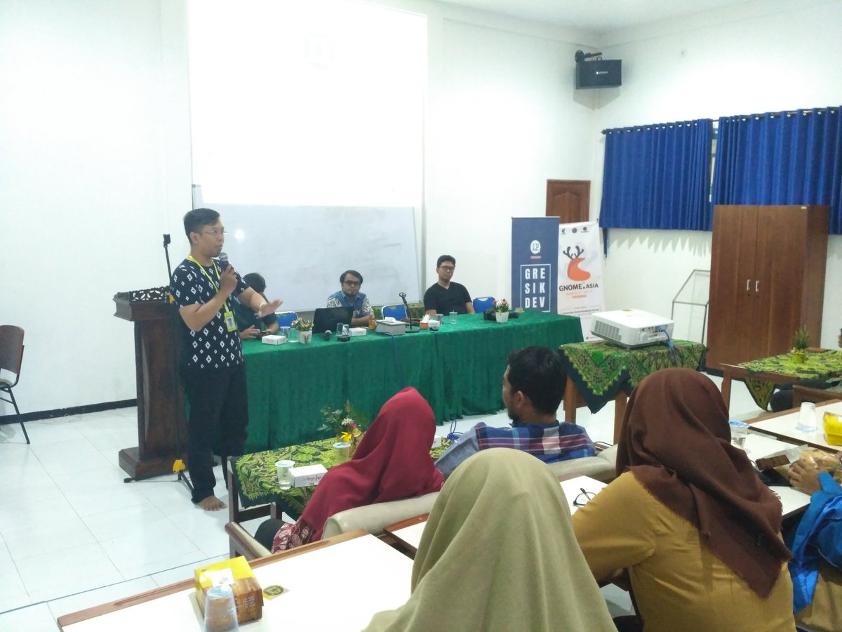 GresikDev's tweet photo. Watch the fun of first Roadshow @gnome_asia Summit 2019 at SMK Semen Gresik on last Friday! Where do you think we should go next time? comment below https://t.co/ippN02CrrK
