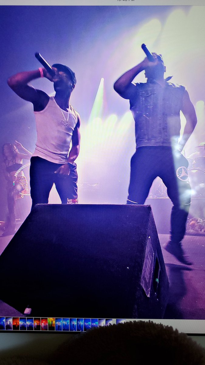 Icy_GreenEyez's tweet image. #Rtwo #FrostMoney #DynamicDuo #HitMakers #SheShakeIt #ConcertOfTheYear #Yessssss #Repeat @Frost_Money you sure you dont wana do an encore show ⁉️🙏