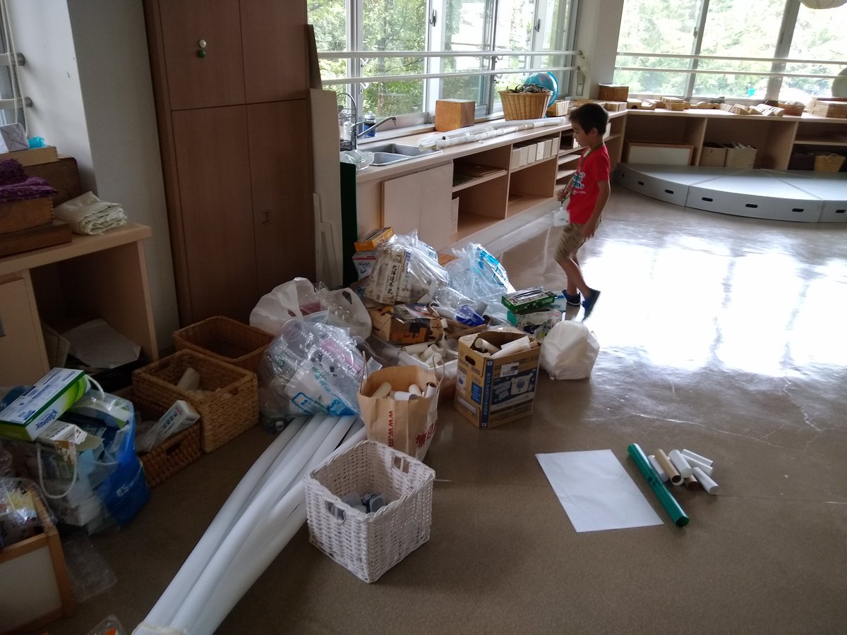 NIS_Summer's tweet photo. Some new skyscrapers in the making! #MaterialArt #NISSummerProgram #サーマプログラム https://t.co/ej3VsIDTbW