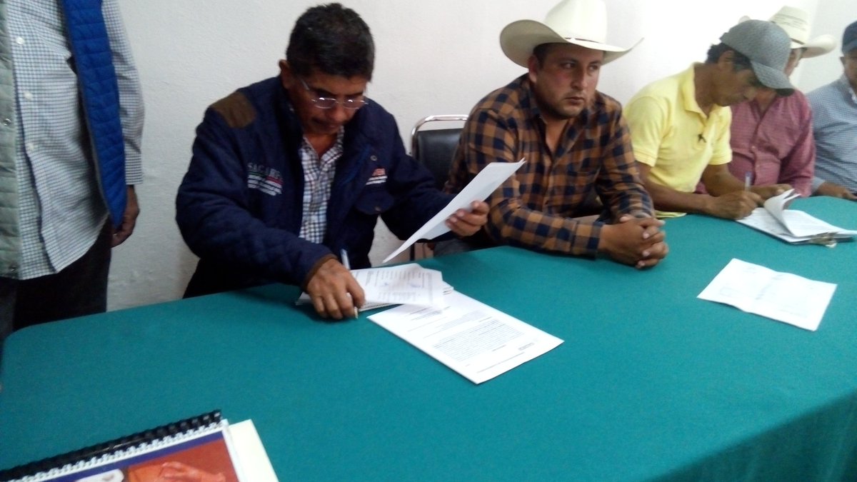 DDR06_HGO's tweet photo. Se llevo a cabo la Reestructuración de la JLSV del D.D.R. HUICHAPAN
#SADER
#AGRICULTURA https://t.co/flwNQtF0QA