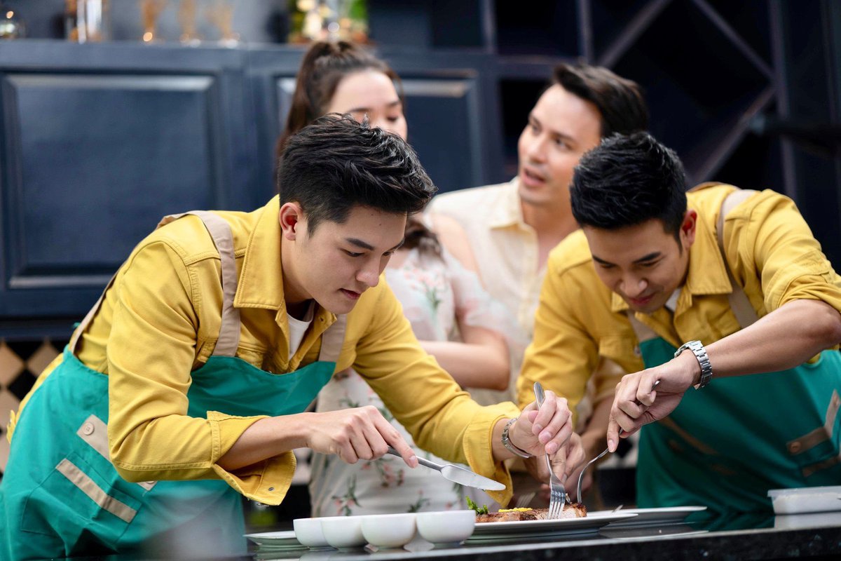 cookingtalk1's tweet photo. วันนี้ทางโรงเรียนสอนทำเบเกอรี่ COOKINTALK STUDIO
นำภาพบรรยากาศสนุกๆ ของกองละครเรื่อง "ลับลวงใจ จากทางช่อง 3" ยกขบวนกันมาถ่ายทำ "รายการ ตี 10" ที่โรงเรียนของเรา
จะสนุกสนานแค่ไหนตามไปดูภาพกันได้เล้ยย 😄✨
#ลับลวงใจ #ตี10 #ช่อง3 #เกรทวรินทร #มาสุ #เดียร์น่า #cookingtalkstudio https://t.co/w3KqCOaZoQ