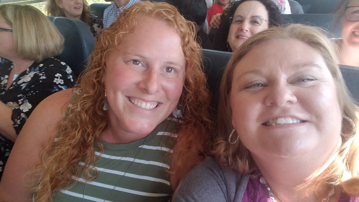 JessnEricL's tweet photo. Riding the bus with my twin...lol ck out the Ms B photo bomb!! Lol... @HBehm @SBollenbecker https://t.co/IAeixv5Xnt