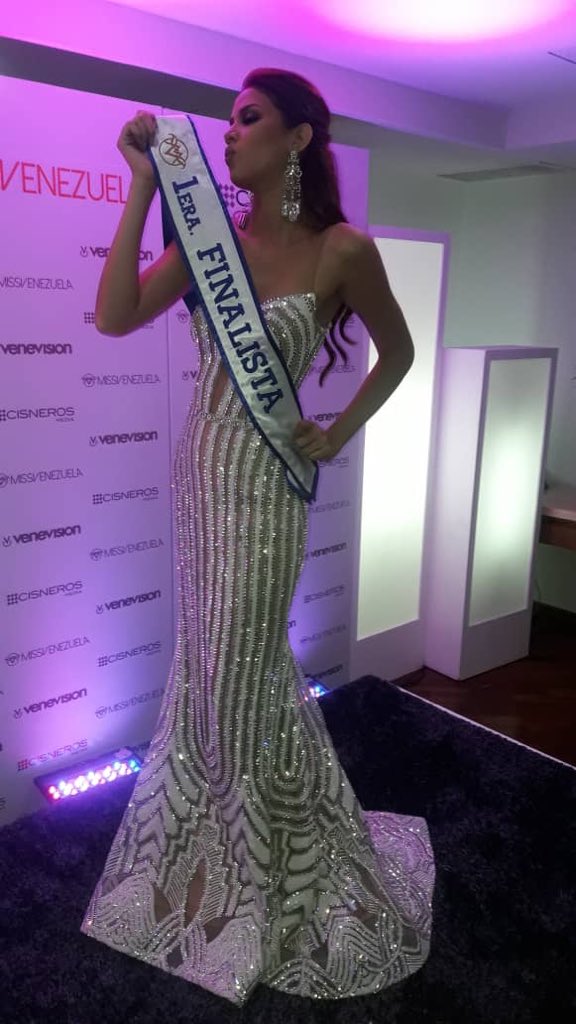 Así me despido de todos ustedes ❤️ 1era FINALISTA DEL MISS VENEZUELA 2019 ✨ Agradecida con mi gente maravillosa por todo el apoyo y el cariño 🙏🏻 Por siempre para ustedes Luz María Ledezma #MissApure2019 ❤️✨🙌🏻¡Que Dios los bendiga! 🙌🏻✨❤️