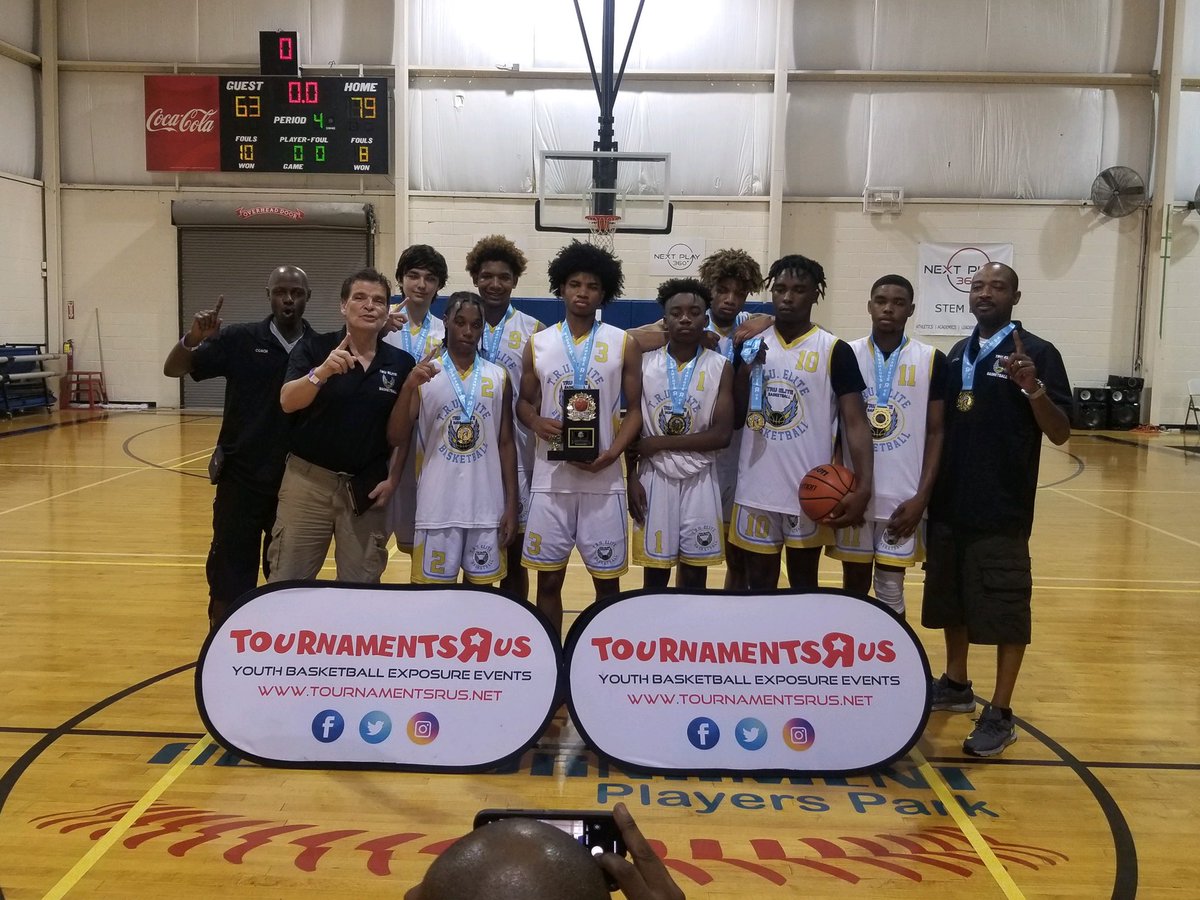 tru2021's tweet photo. Back 2 School Tournament Champs #TRU2021 #JVBoys #TRUElite #LastTournament #FinishedWithABang #Bball #Champs https://t.co/9MFYbHr1vu