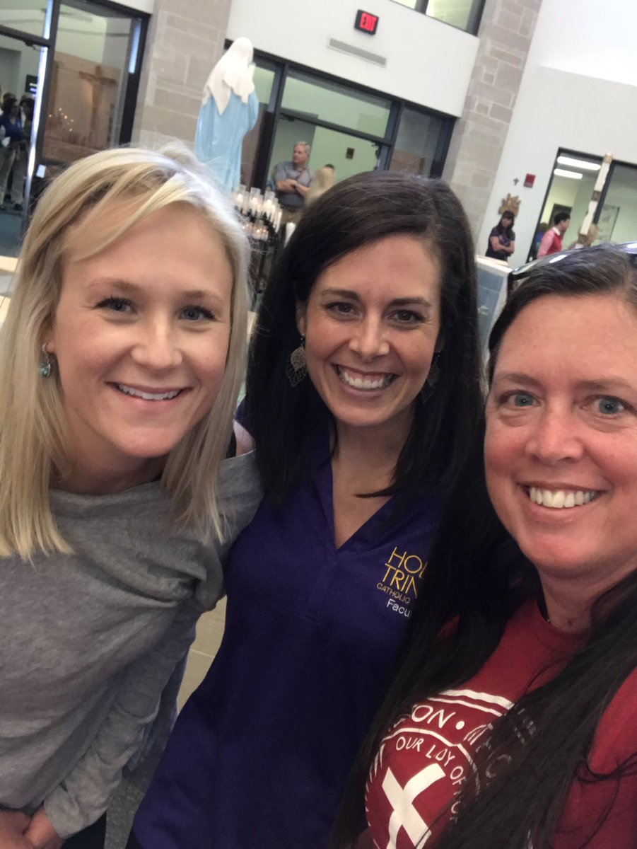 wckclass108's tweet photo. Great time at the Back to school gathering in Evansville last Friday! Love these former WC first grade teachers - one is now our new principal! Welcome back Mrs Edwards! @evdiocatholicsc @ccwolh @WashCathSchools https://t.co/H7hvngPPQH