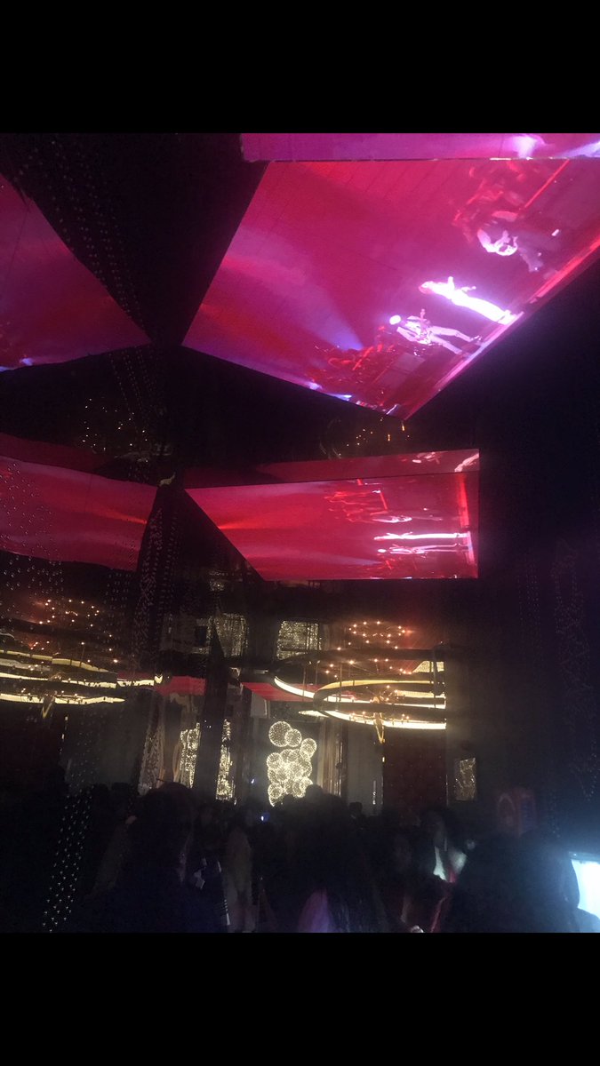 (12)At a lot of clubs in China, fake US money would fall like confetti lmaoo also the clubs there were INSANE, amazing production, lighting, & US music at a LOT of them. It was banger throwbacks all night, better than our club music. One club had a “vomit pool” for sick ppl