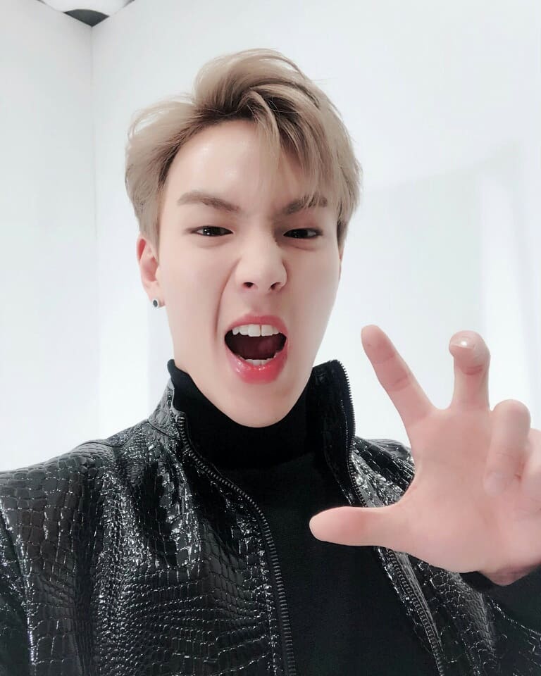 naine9_'s tweet photo. Love shownu so much πππ #shownu #sonhyunwoo #monstax #monstaxshownu #monstaxleader #monstaxbear https://t.co/y0LGVUh8xU