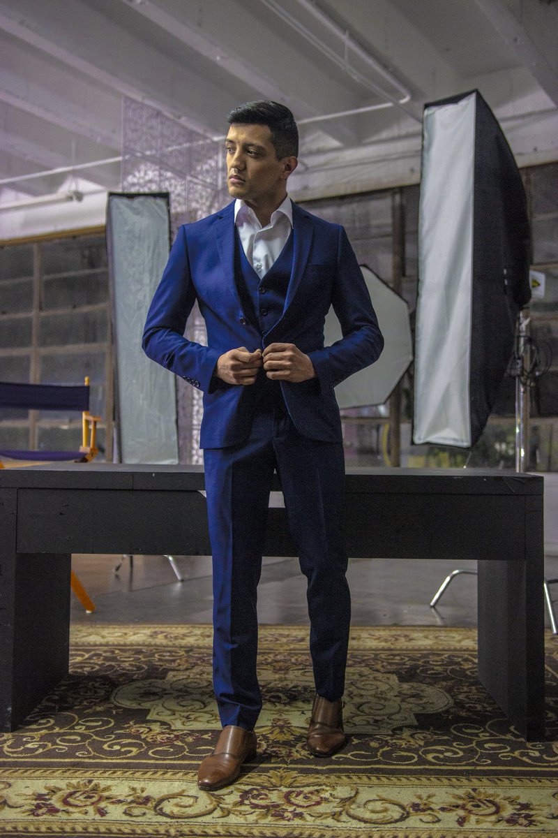 RealBebeCoronel's tweet photo. Today’s busy outfit 🎥 Time to smash this week! https://t.co/4Tn6djAI2B