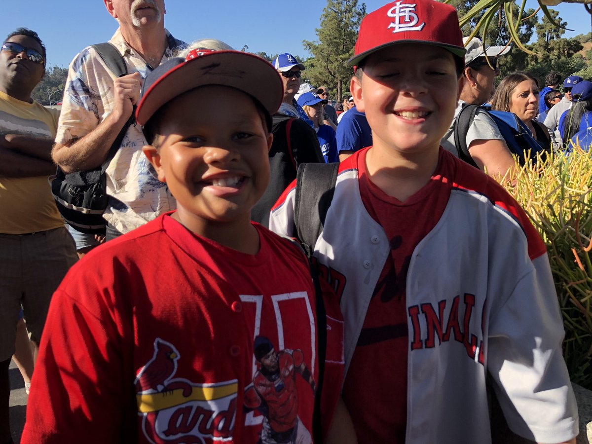 mamaTwoodman's tweet photo. Our most favorite week of the year! These 2 are pumped! Mikolas parted the big blue sea to get them a ball. And the trainer tossed one to them too!! #cardinalweek @ChoppersElite https://t.co/Qd6QF64yz9