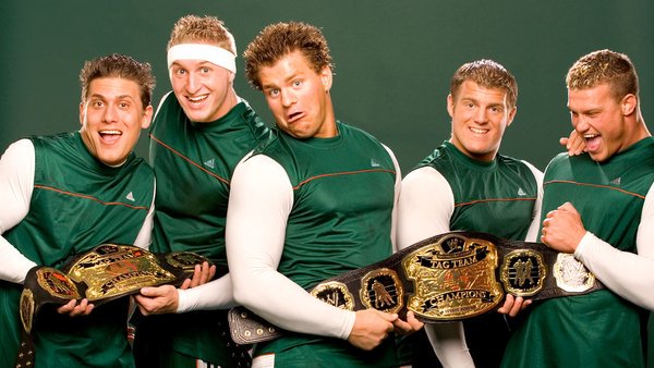 AmongNipples's tweet photo. I see @HEELZiggler is getting back to his roots w/ that ponytail #RAW https://t.co/VwfTaK8BJe