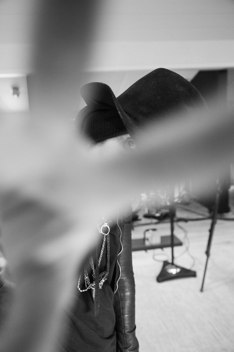 LINDA PERRY tweet media