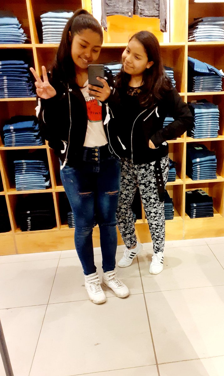 Belen27426257's tweet photo. 😎❤️✨
#ARMYSelcaDay https://t.co/NVWoCpXzmL