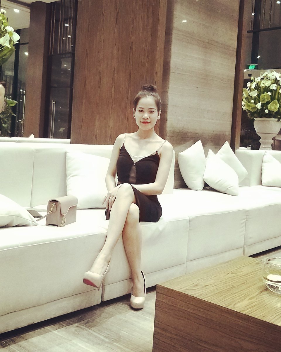 sally_phuong's tweet photo. ♡♡♡ Thanh xuân của tớ 💙 Samsung ♡♡♡
#phuongsally
#vietnam
#flcsamson
#samsung https://t.co/FXj2rVUdlV
