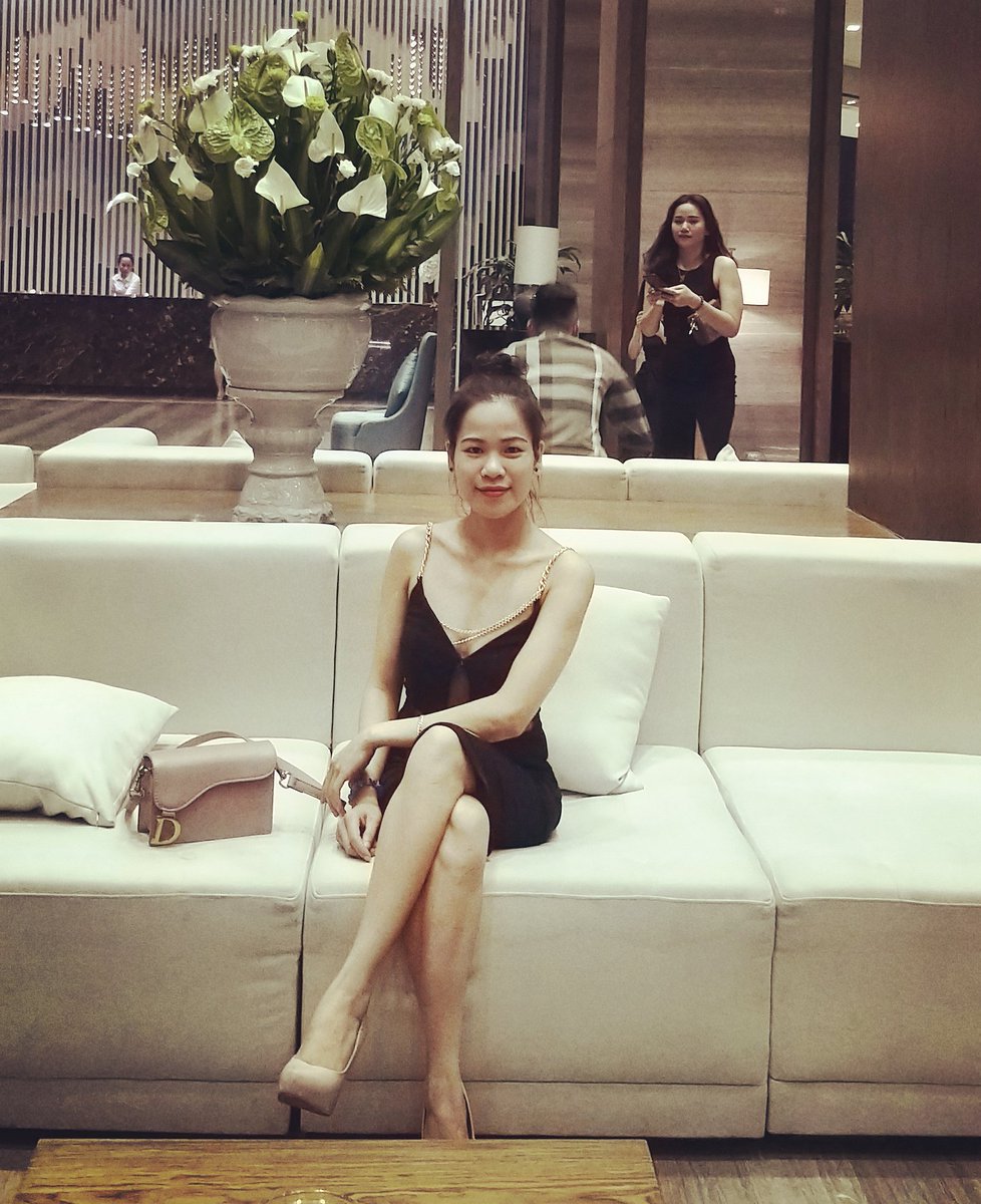sally_phuong's tweet photo. ♡♡♡ Thanh xuân của tớ 💙 Samsung ♡♡♡
#phuongsally
#vietnam
#flcsamson
#samsung https://t.co/164HjtiS0v