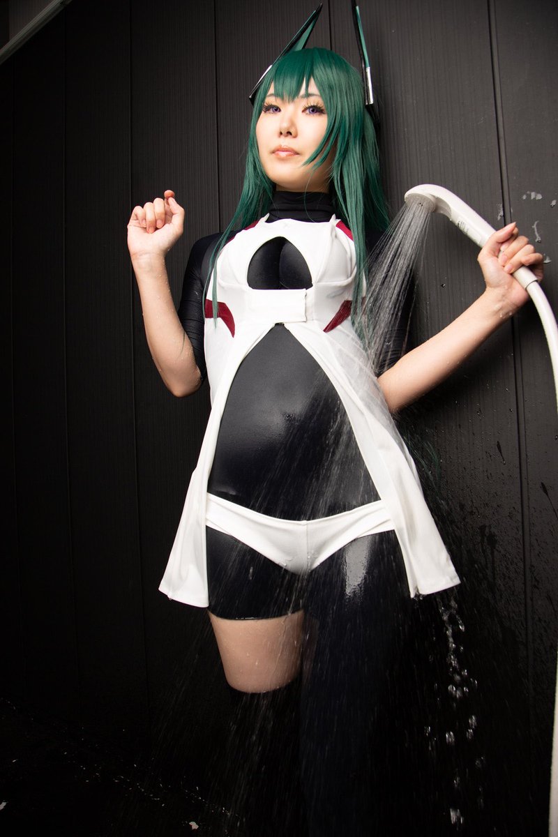 りーこ V Twitter 新刊 かめちゃんのたまてばこ 全年齢 1000円 ４日目西d11a 穂咲さんのスペースにて つるかめ併せの写真集 仟萬 と一緒に置いて頂きます 太子さん Taishi Nw のキャラクターかめちゃん こと 瑪瑙かなめちゃんのコスプレromに