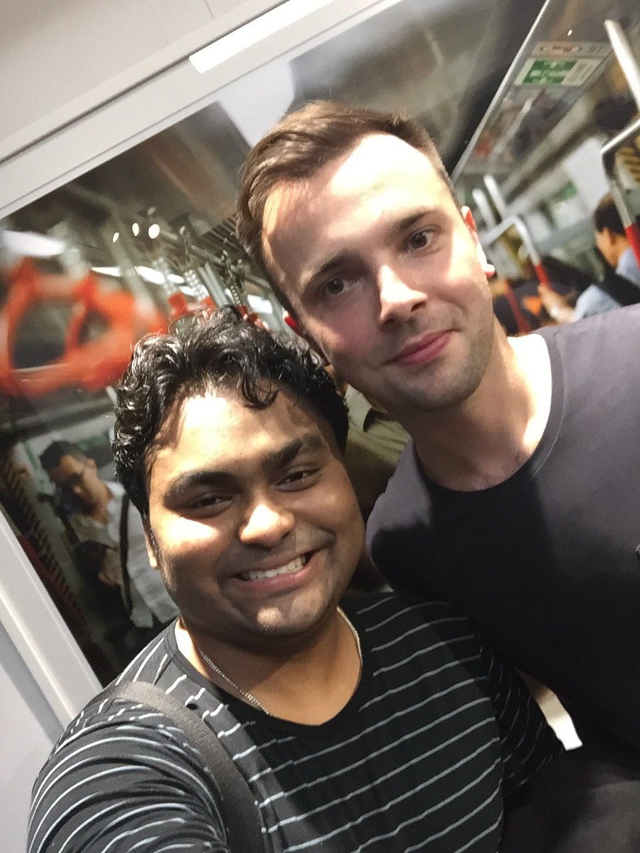 sou_boyy's tweet photo. Chris’ exhibition in Hong Kong https://t.co/xgVHLNfWmr https://t.co/vZFZs9jZQb