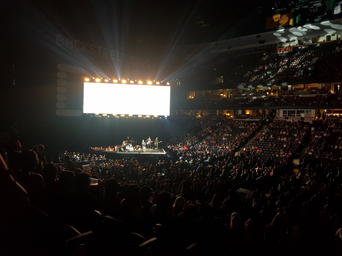 SamRuelas's tweet photo. Waiting for #BSBDNA #BSBLA @frankcoronado (@ Honda Center for Backstreet Boys: DNA World Tour in Anaheim, CA) https://t.co/jIQimBMVy7 https://t.co/LlOqZMr5xy