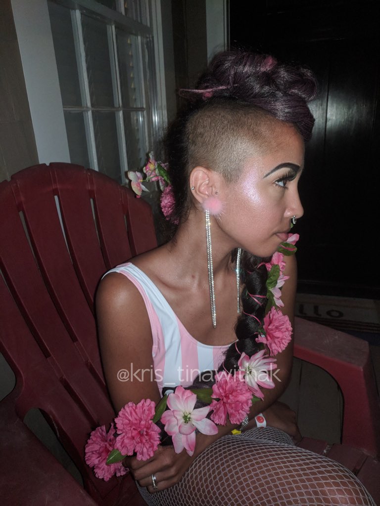 kris_tinawithak's tweet image. Thank you for one of the best nights of my life @JanelleMonae. #DirtyComputerTour #fandroid #paintthecitypynk #dope @TabernacleATL